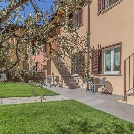 Ca Magnolia 2 Apartment *
